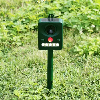 

Ultrasonic Animal Repellent Solar Powered Birds Repeller with White Light Waterproof Pest Repeller with PIR Sensor for Repelling
