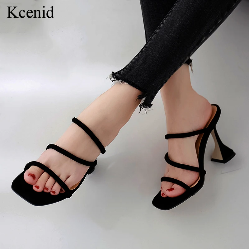 Kcenid/черные, красные шлепанцы из флока; шлепанцы на высоком каблуке; женская обувь; модные сексуальные женские тапочки с квадратным носком; сандалии с узкими ремешками