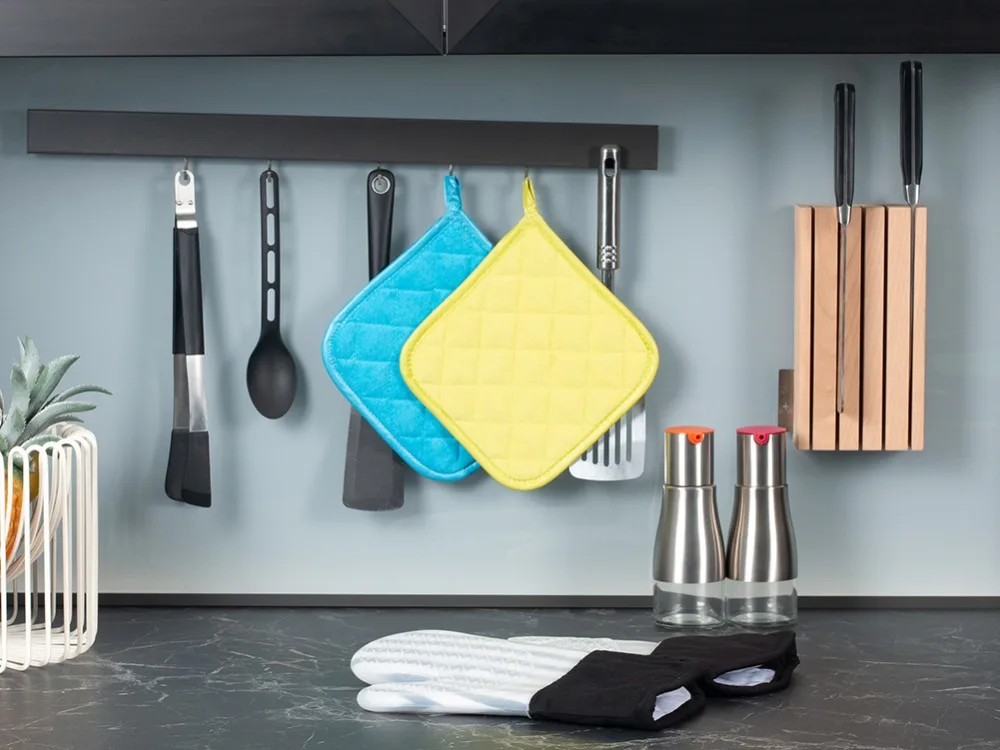 305886_no-logo_305886-6-01-p