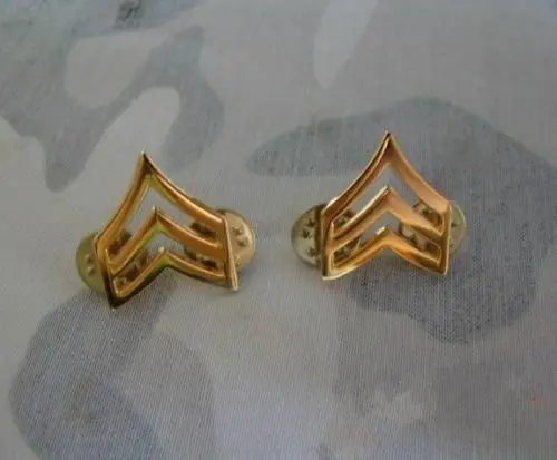tomwang2012. PAIR WW2 US ARMY SERGEANT FIRST CLASS PINBACK RANK INSIGNIA BADGE golden GIFT | Спорт и развлечения