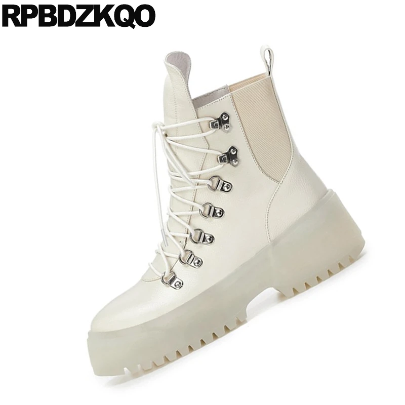 Harajuku/ботинки на плоской подошве со шнуровкой и круглым носком в стиле милитари; белые ботинки на платформе с мехом; женские зимние ботильоны