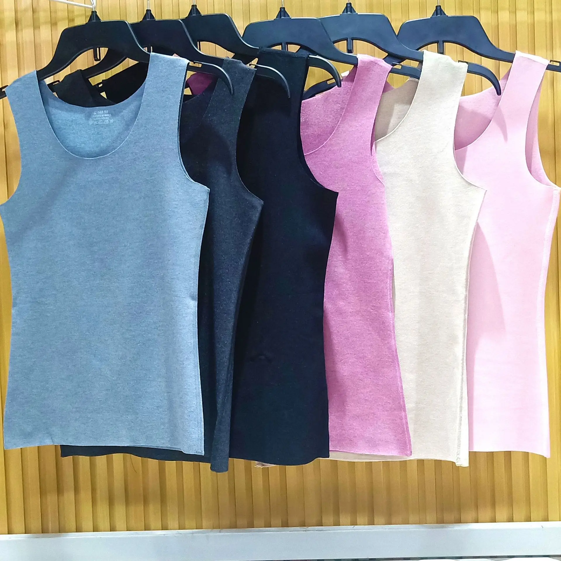 

Warm vest female 2019 autumn and winter new ladies thermal underwear fever no trace velvet camisole