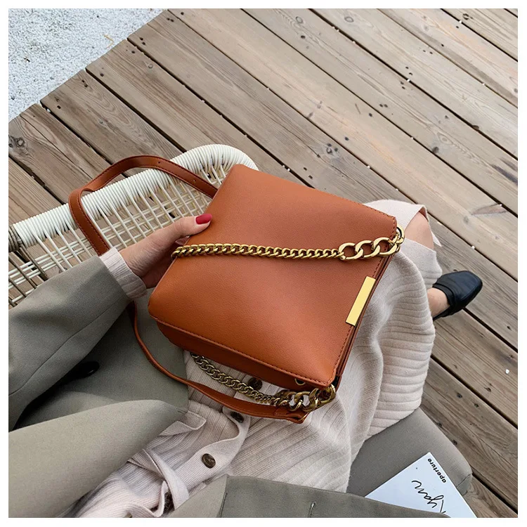 12212268189_2051307013