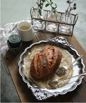 

European Retro Metal Oval Breakfast tray Oval Wrought Vintage Storage Bread Tray Home Decoration Garden Restaurant