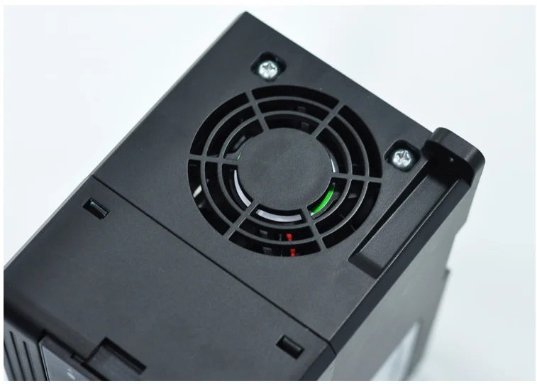 Вектор AC 380V 5.5KW частотно-регулируемый привод 3-фазный Скорость инвертор контроллер двигателя с частотно-регулируемым приводом Инвертор VFD преобразователь частоты Shiyan
