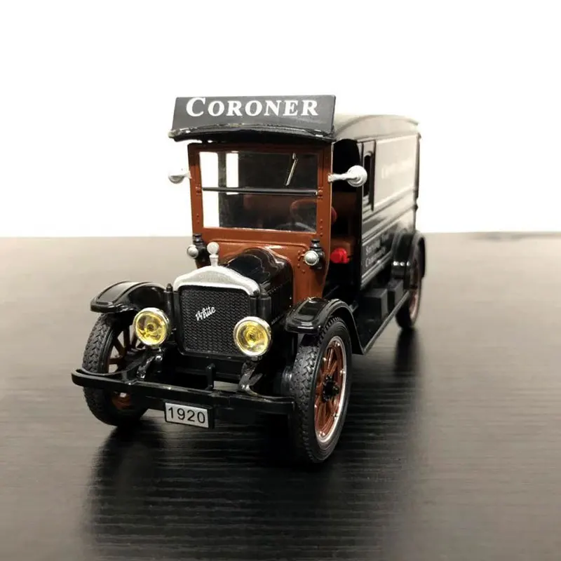 1920 WHITE VAN (1)