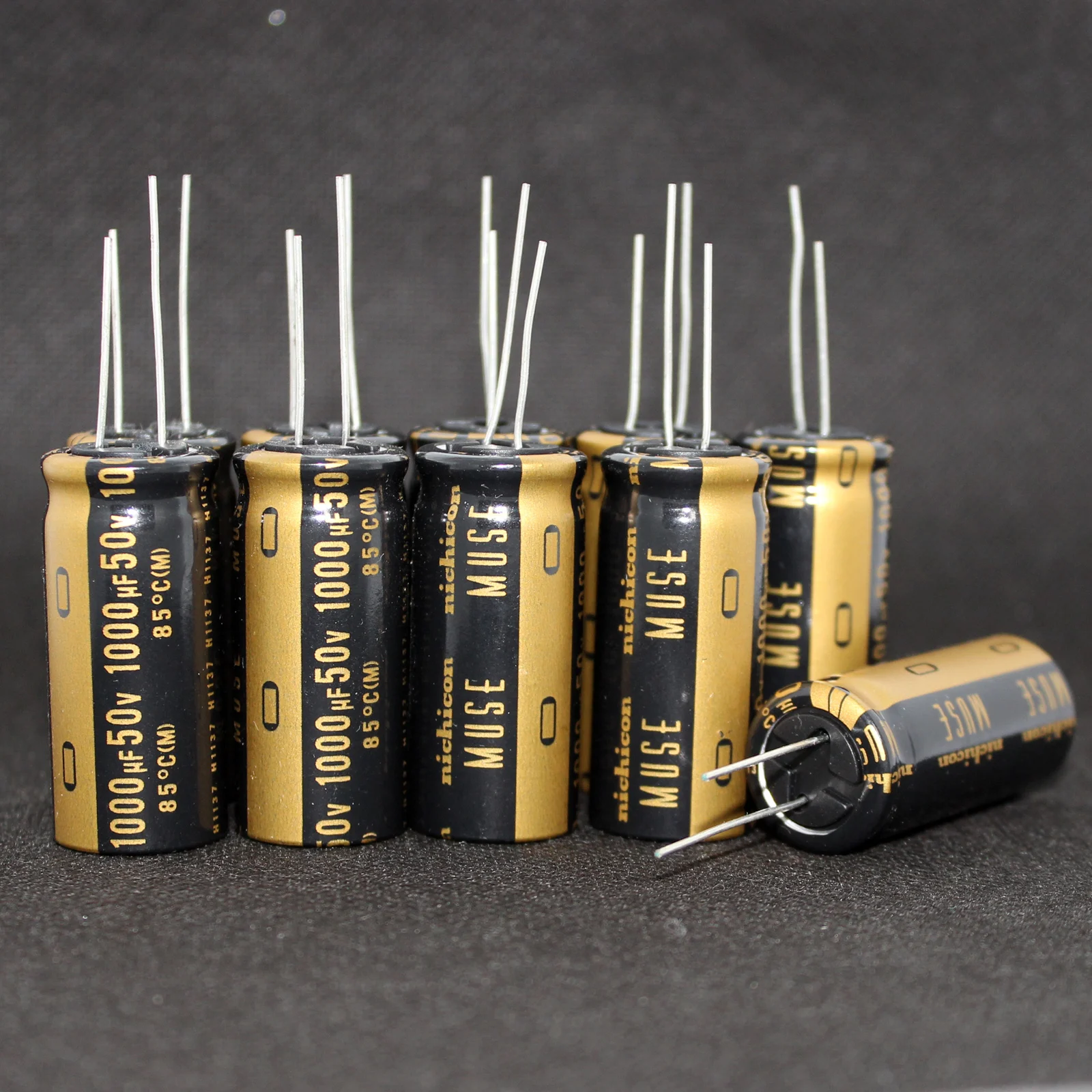 30pcs/lot Original nichicon MUSE KZ series fever capacitor audio aluminum electrolytic capacitor free shipping 30pcs lot uk nover rx series golden audio 105c audio fever aluminum electrolytic capacitors free shipping