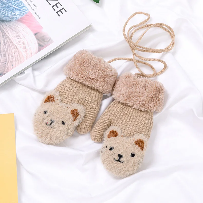 Khaki 1 пара перчаток для малышей Зимние Бархатные вязаные детские варежки от 2 до 6 лет, варежки на веревке мягкие теплые митенки детские - Цвет: Khaki