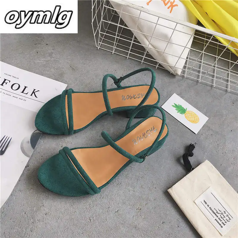 Женские уличные сандалии на низком каблуке римские с ремешками и бусинами