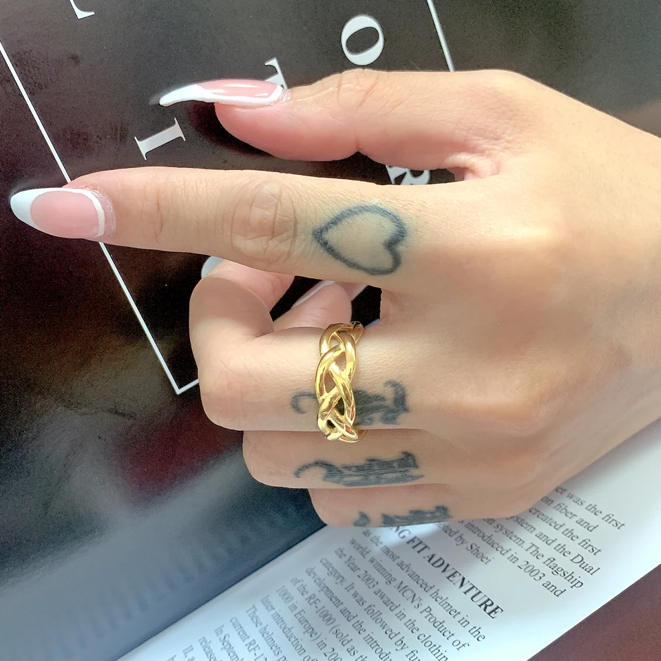 Fashion 18 k Creative Brand Multilayer Stainless Steel Rings for Women Charm Metal Golden Finger Charm Ring Jewelry Party Gift