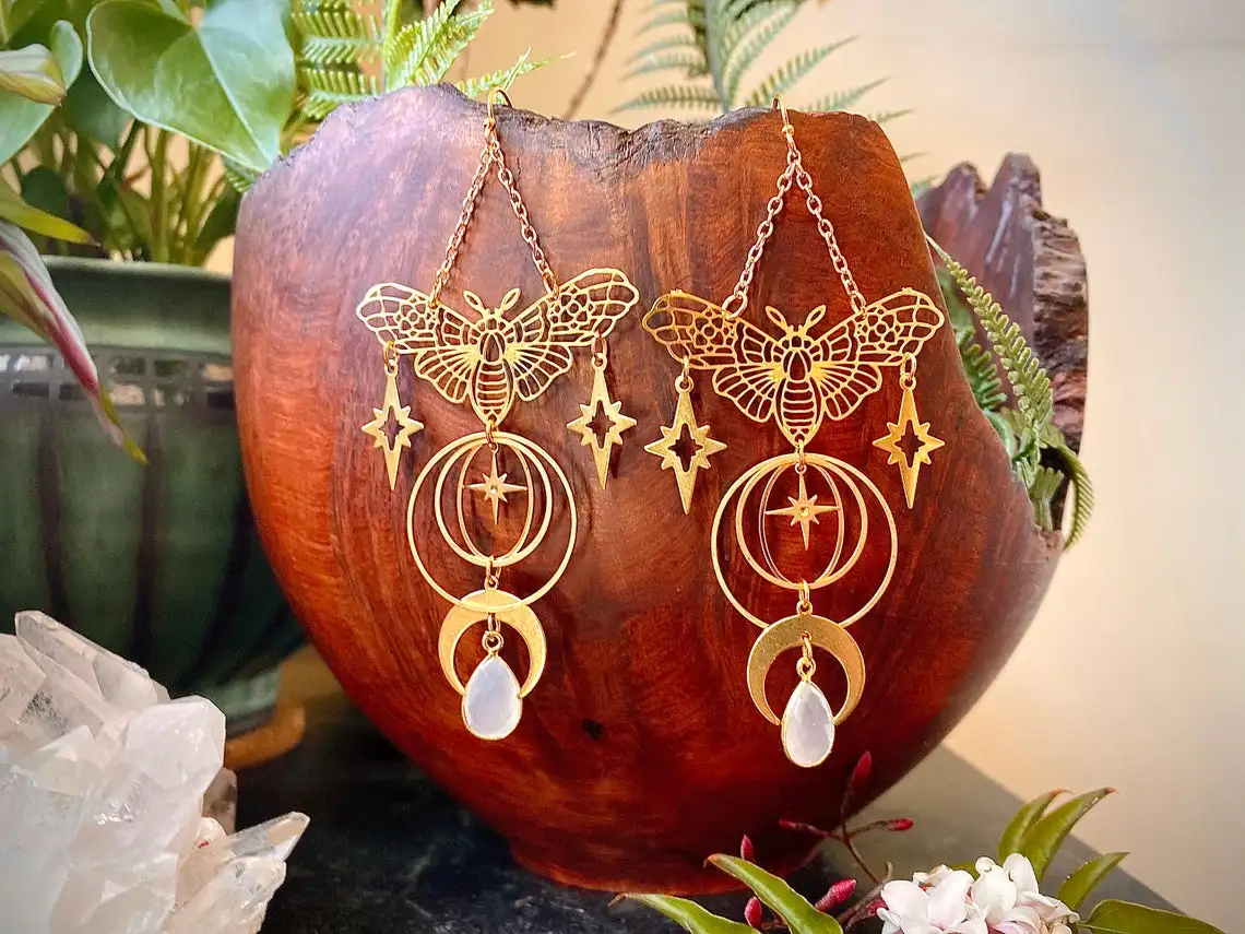 Серьги из смолы с подвеской моли и небесной луной ювелирные изделия Wanderlust