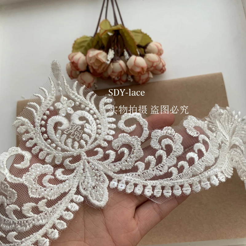 chinese dress ladies Amazon.com: Leaf Edge Venice Lace Trim Ribbon for Sewing, 7 Yards  Embroidery Patch Applique Trim for Wedding Bridal Dress Veil (White)