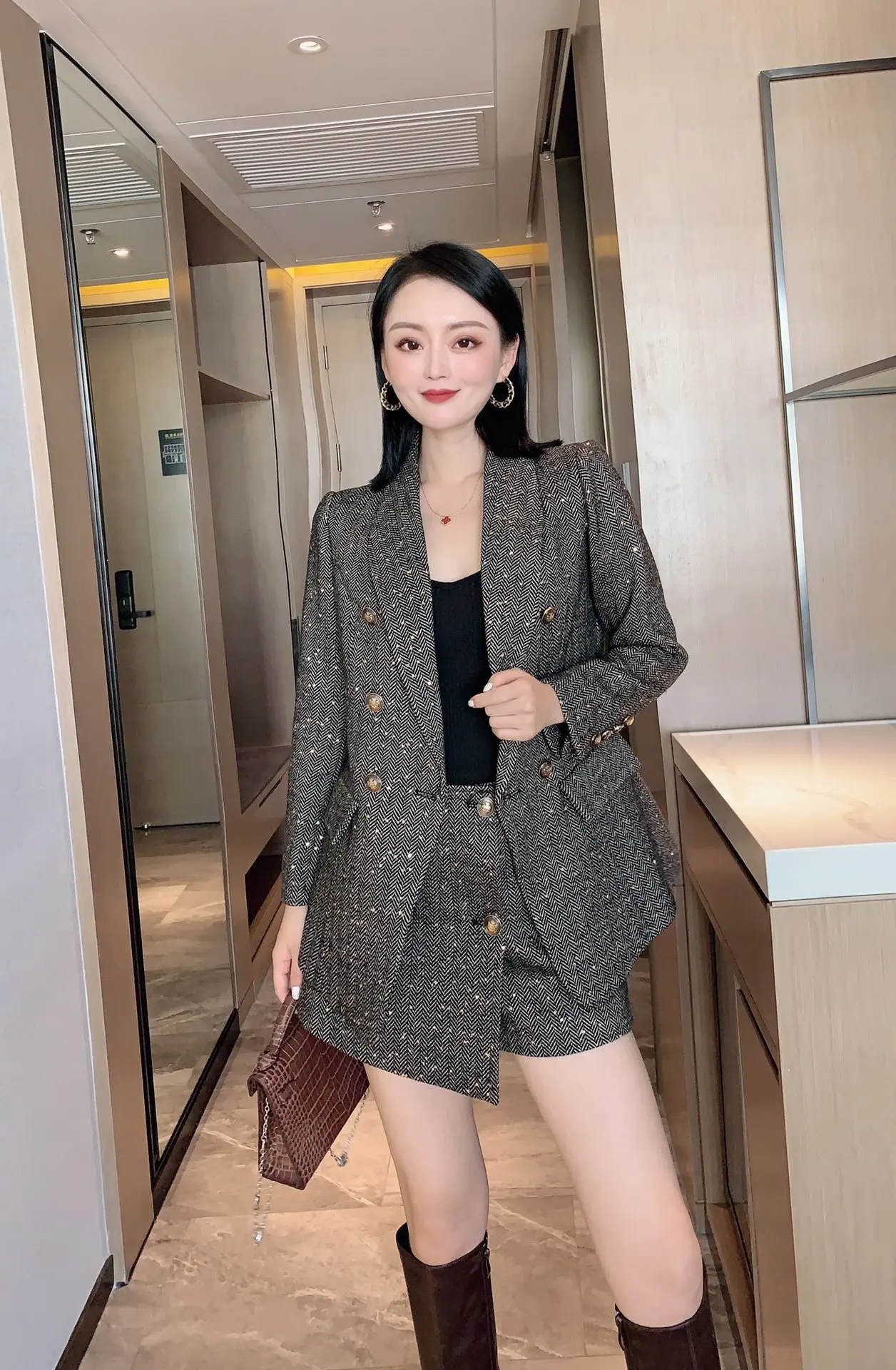 安い本物 女性のためのきらびやかなツイードスーツ フェミニンな服 弓の指輪 ファッション21 直販大特価 Pmp2kpbanyuwangi Dkp Jatimprov Go Id