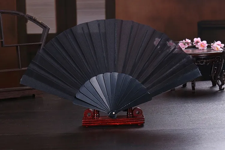 1pc Black Fan Украшение комнаты подарок ремесло бамбуковые руки держать складной веер вечерние свадебные принадлежности - Цвет: 1pc Black Fan
