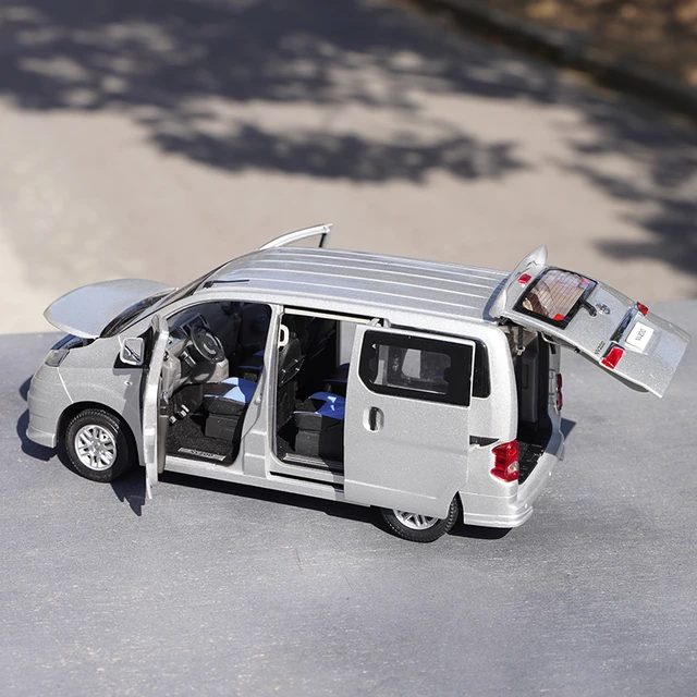 早期予約・新じゃが ミニカー 1/18 ニッサン NV200 MPV | www.ccfl.ie