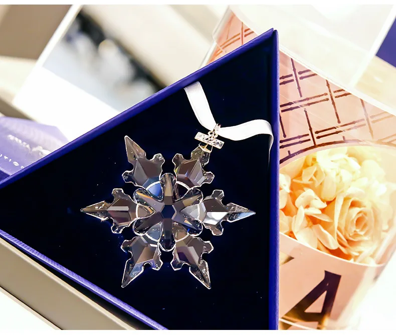 2020 Crystal Snowflake Car Pendant Glass Snowflakes Decor Suspension Ornaments Sun Catcher Shining Star Hanging Trim Xmas Gifts