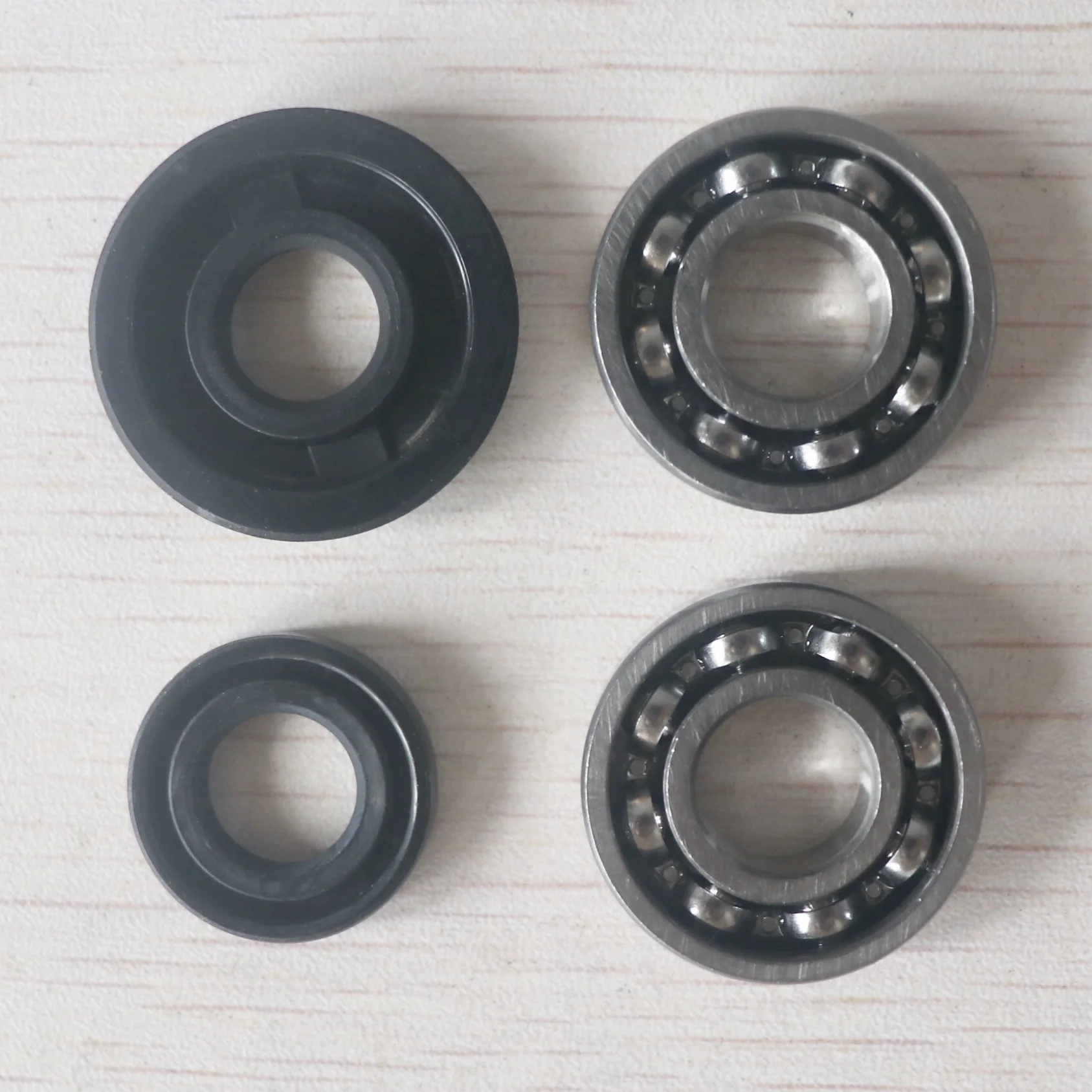 Crankshaft Oil Seal grooved ball Bearing Kit For 2500 25CC Chainsaw 3