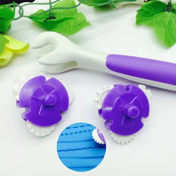 

Fondant Mold Multi-function Embossing Cutting Roller Set Embossing Crimping Tool Embosser Roller Wheel Rolling Cutter