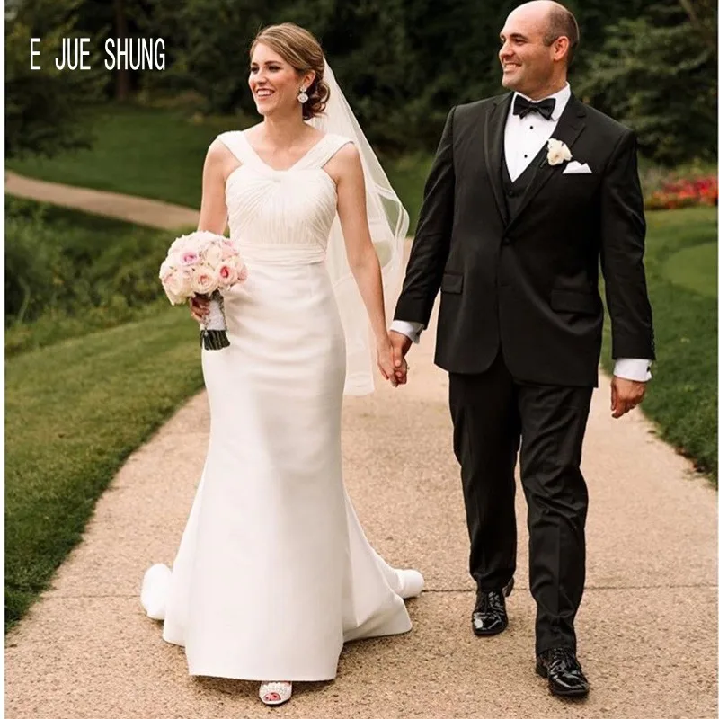 

E JUE SHUNG Elegant White Mermaid Wedding Dresses V Neck Backless With Pleat Boho Wedding Gowns Vestidos De Novia Bridal Gowns