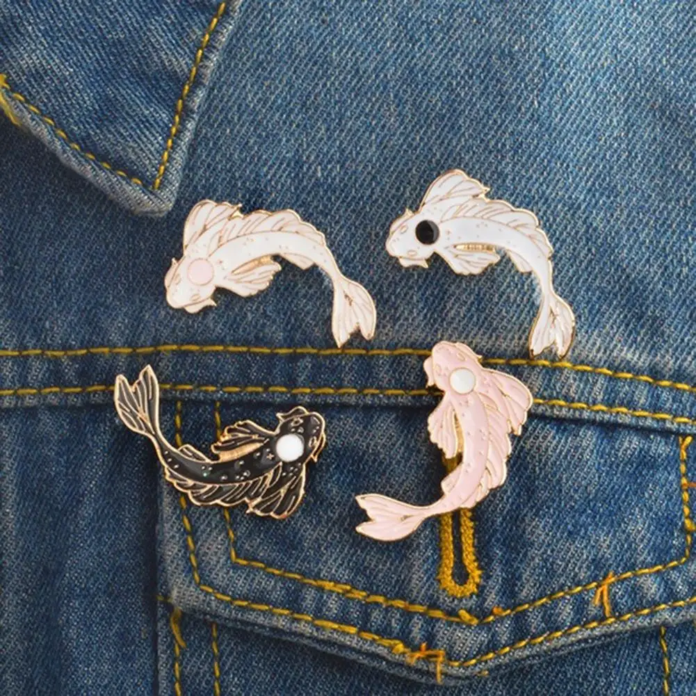 

Trendy Unisex Cute Cartoon Goldfish Carp Fish Enamel Brooch Pin Bag Badge Accessory Christmas Gifts Friends Personality Jewelry