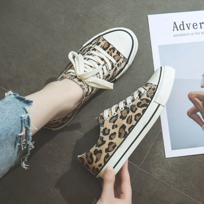 

Women Flats Leopard Lace Up Comfort Shoes Ladies Canvas Vulcanized Shoes Female Sneakers Fashion Casual Platform Shoes