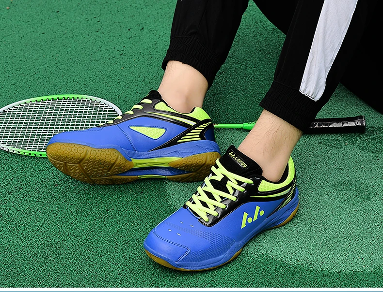 Sapatas de badminton das mulheres de alta