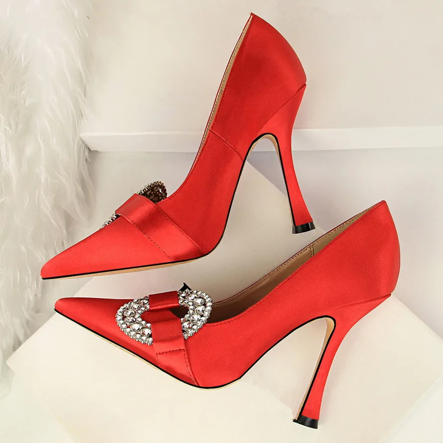 Женские туфли-лодочки; scarpe donna; женские туфли с острым носком на высоком каблуке; сезон осень; zapatos mujer; обувь с украшением в виде кристаллов; женские шелковые свадебные туфли с пряжкой - Цвет: AS SHOW 9CM