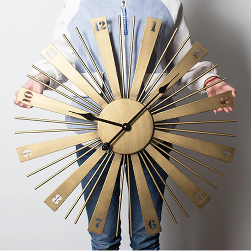 

Oversized Large Metal Wall Clock Modern Design for Living Room European Hanging Watch Gold Iron Art Wall Clocks Home Decor 70 cm