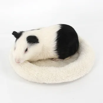 

Small Pet Nest Keeps Warm Autumn Winter Short Plush Soft Round Hamster Nest Pad Guinea Pig Bed Machine Washable Pet Supplies