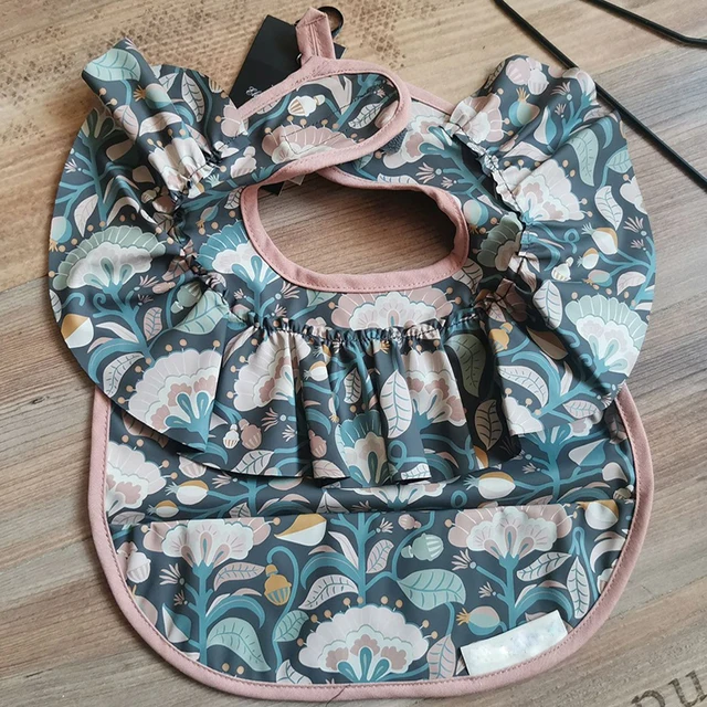 Baby Animal Shape Bibs Infant Toddler Burp Cloth Feeding Accessory Waterproof Washable Apron Tableware green