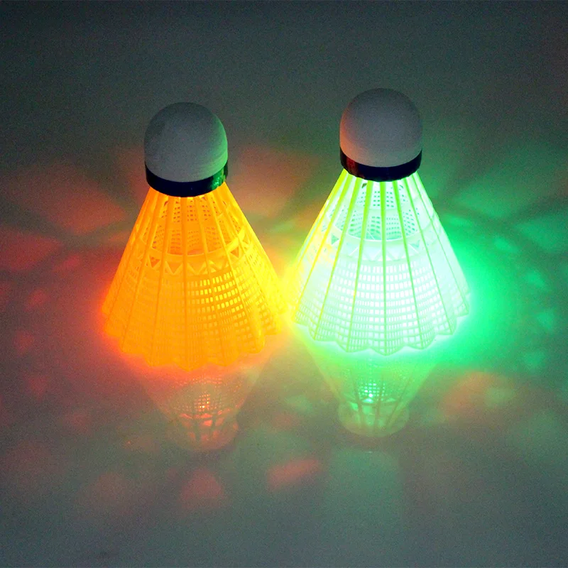 4pcs/set LED Nylon Badminton Table Fiber Ball Head Full Circle Style Plastic Badminton Red and Green Light for Outdoor Night Use badminton shuttlecock,badminton ball