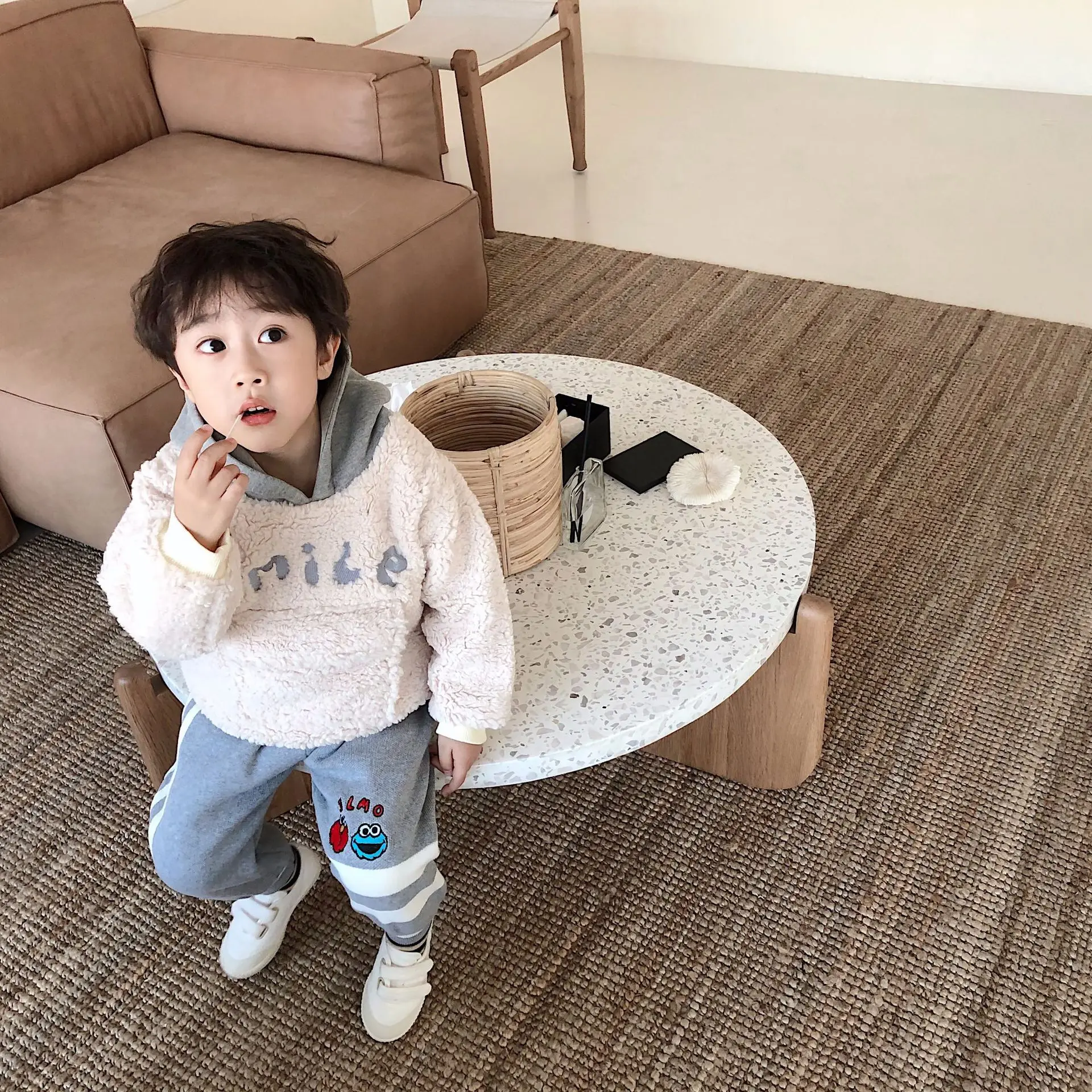 Tonytaobaby/Новинка; зимняя детская одежда для мальчиков и девочек; теплая плюшевая толстовка с капюшоном; зимняя одежда для маленьких девочек