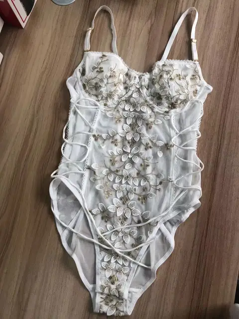 New Embroidery Lace Flowers  French Underwear Sexy Body Shaping Push Up Bra Set Romantic White Lingerie Bras and Panties Set White Bodysuit