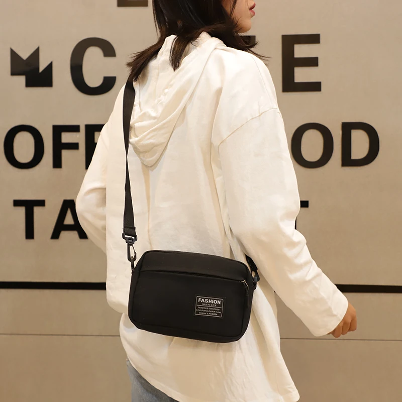 

Fashion Hippop Canvas Bag Harajuku Mini Shoulder Bag Women Handbags 2019 Street Style Kpop Chestbag Black White Girls Bags