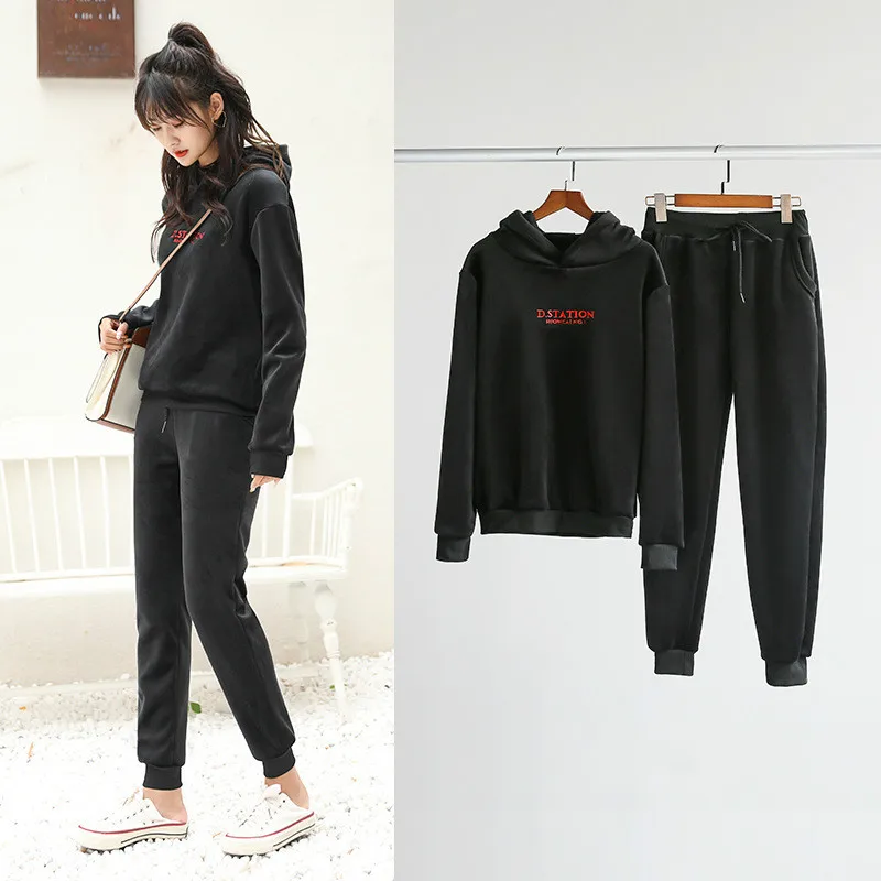 

Warm Fleece Two Piece Tracksuit Women Winter 2020 Oversized 2 Piece Set Sweatshirt Hoodies Sports Suit Women Casual Outfits