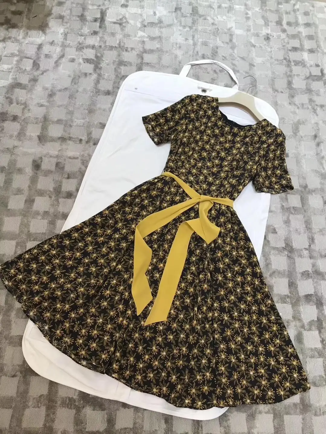 new ladies fashion short-sleeved round neck belt print dress 0906