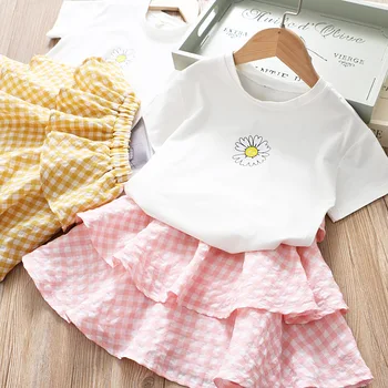 

Girl's Sets Casual All-match Small Flower T-shirt + Plaid Skirt 2020 Summer