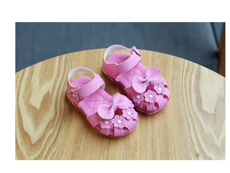 Cute Luminous LED Lights Baby Toddler Girls Flower Bow Sandals