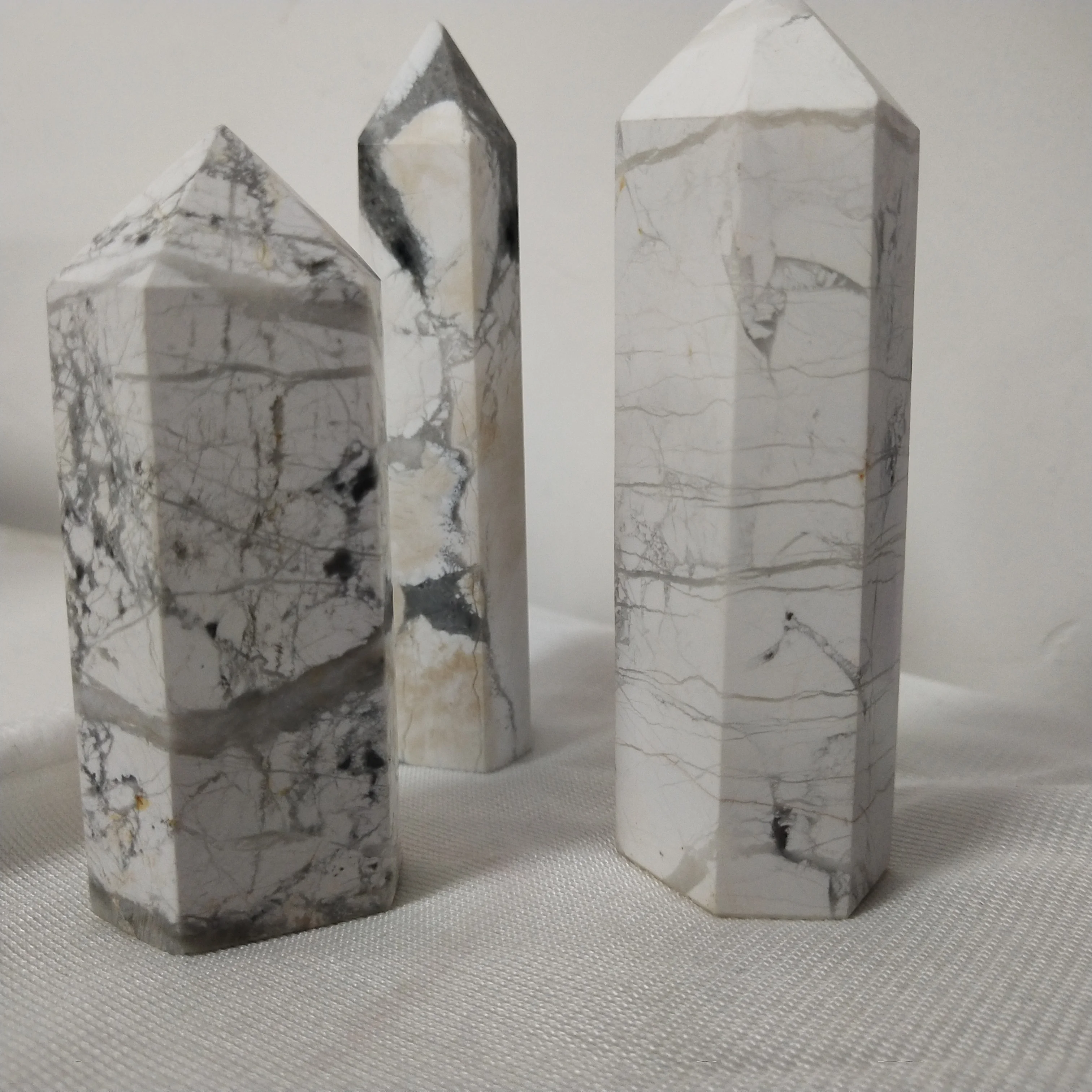 Горячая кварц для лечения ручная резьба точечные палочки Howlite каменные башни для украшения и подарков ZX