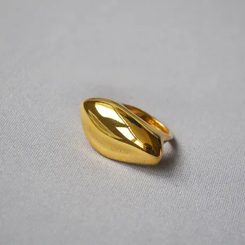 

CMajor Trendy Brass Jewelry Personality Temperament Geometric Abstract Lines Sexy Lips High Quality Fashion Ring for Women