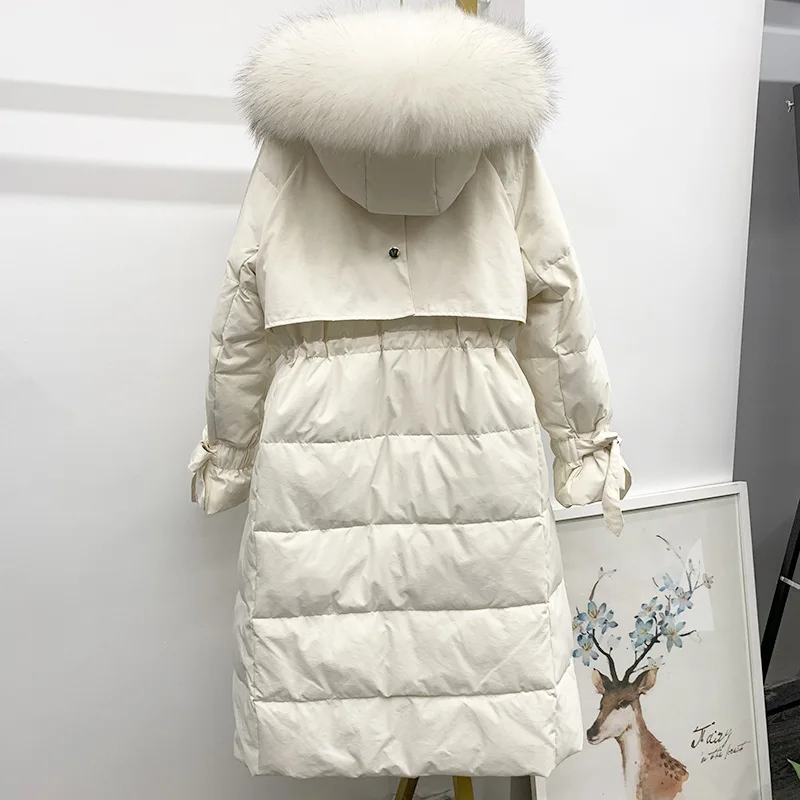 Mrs. broad waist shows thin knitting dress winter