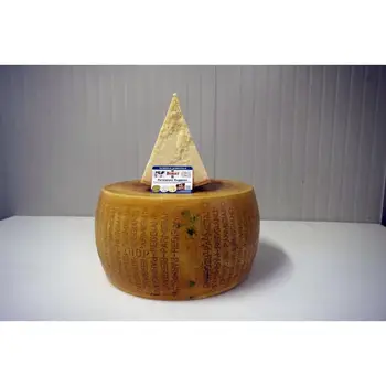 

Parmigiano Reggiano - 16 months kg 2,5 (sixteenth)