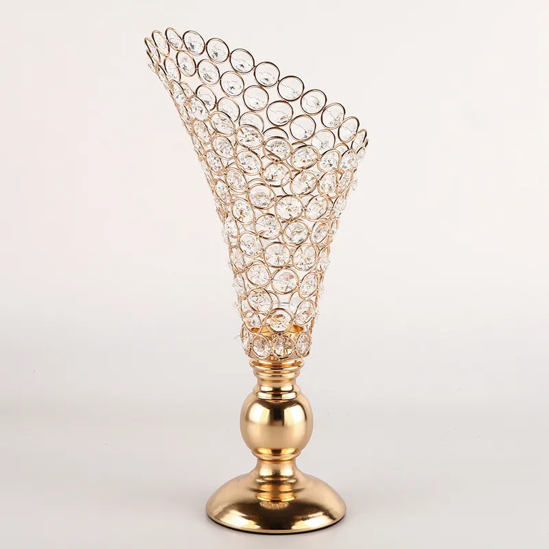 

Home Candlestick Wedding Scene Party Festival Layout Decoration European Style Retro Metal Crystal Candle Holders