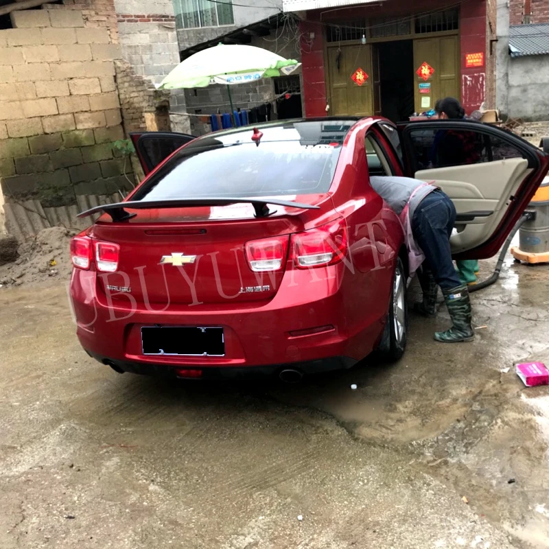 

UBUYUWANT For Chevrolet Malibu ABS Plastic Car Rear Wing Trunk Spoiler Sport Black Universal Sedan Spoiler With brake lights