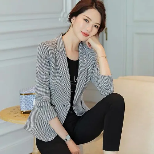 Рисунок 3 - Модные новые весенне-осенние женские