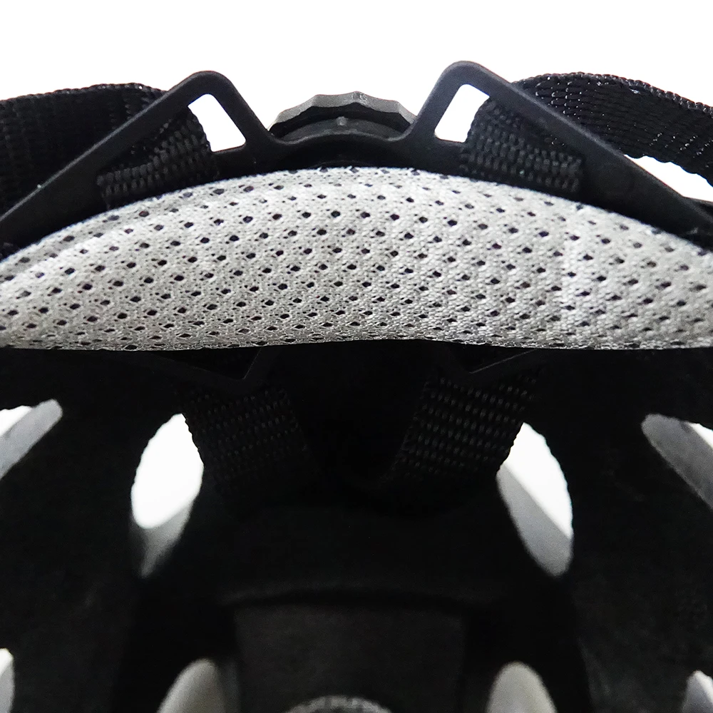 Windproof Bicycle Helmet Safety Capacete Ciclista Breathable Mountain Road Casco MTB Bike Helmet with Goggles Removable Lens