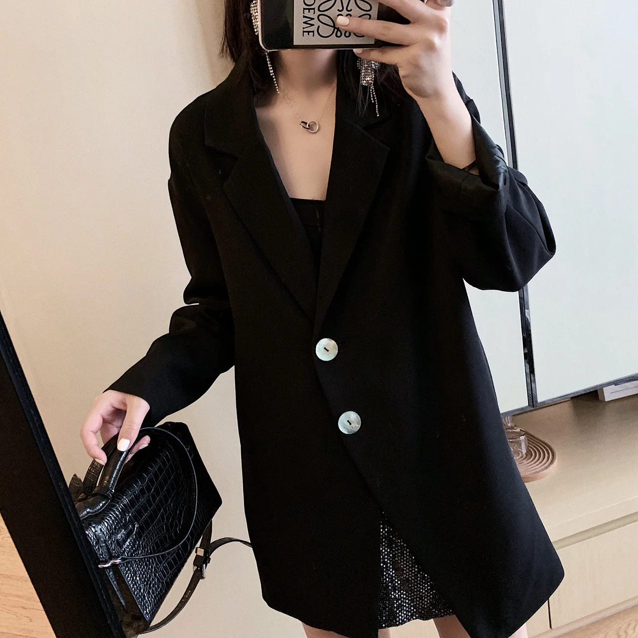 

2019 New Joker Shell Buckle Slim Black Suit Jacket Woman Notched Single Breasted Long Black Women Jackets and Coats