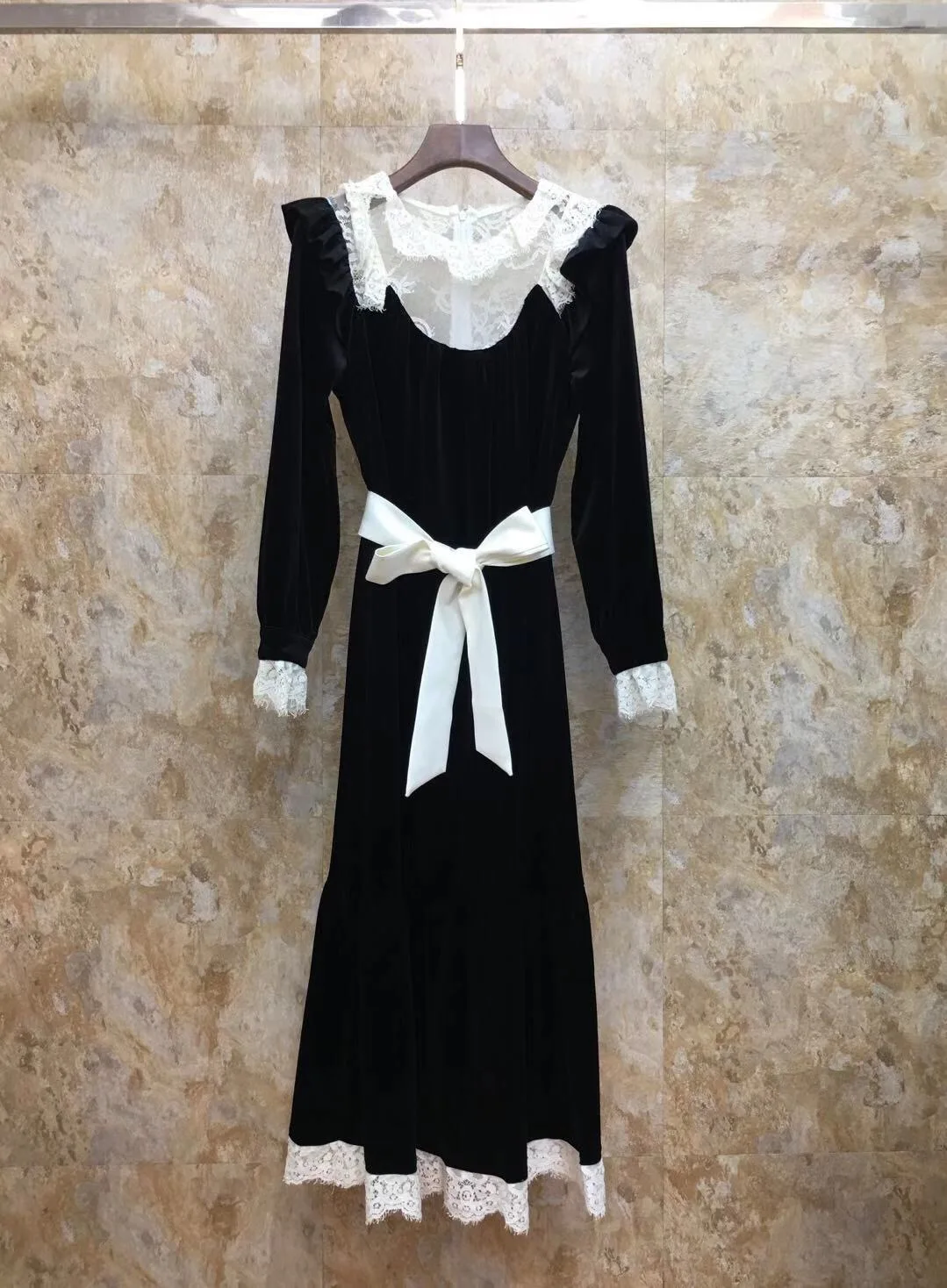 2019 Новое Элегантное кружевное бархатное платье миди с круглым вырезом черного и