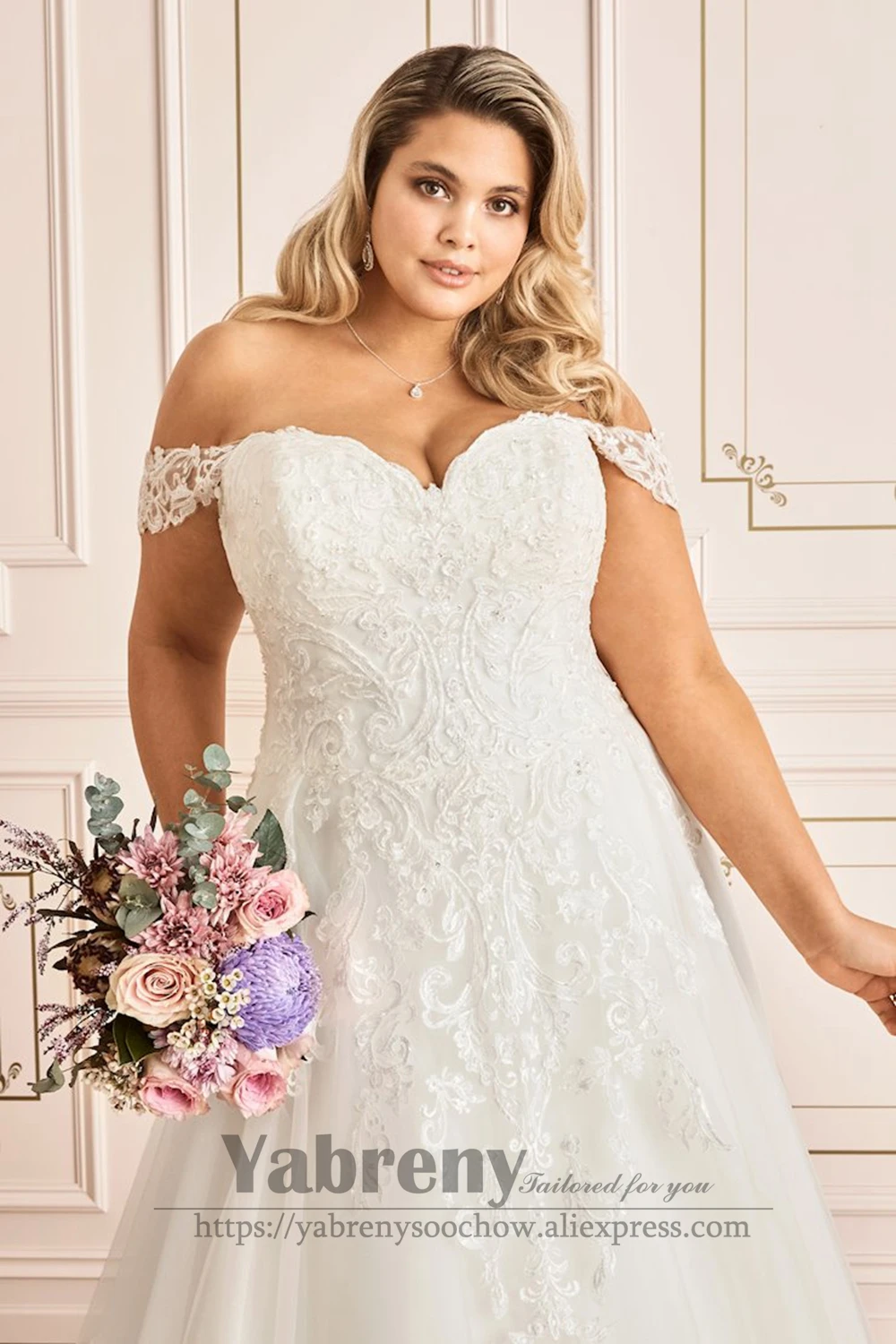С открытыми плечами размера плюс Weding платье