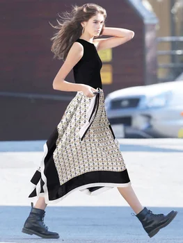 

Vintage Print Women Asymmetrical Dress Color Black Sleeveless Dresses